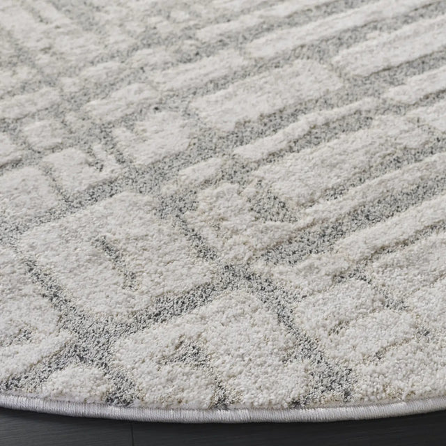 Safavieh Northport 6'-7" x 6'-7" Rug in Ivory / Grey