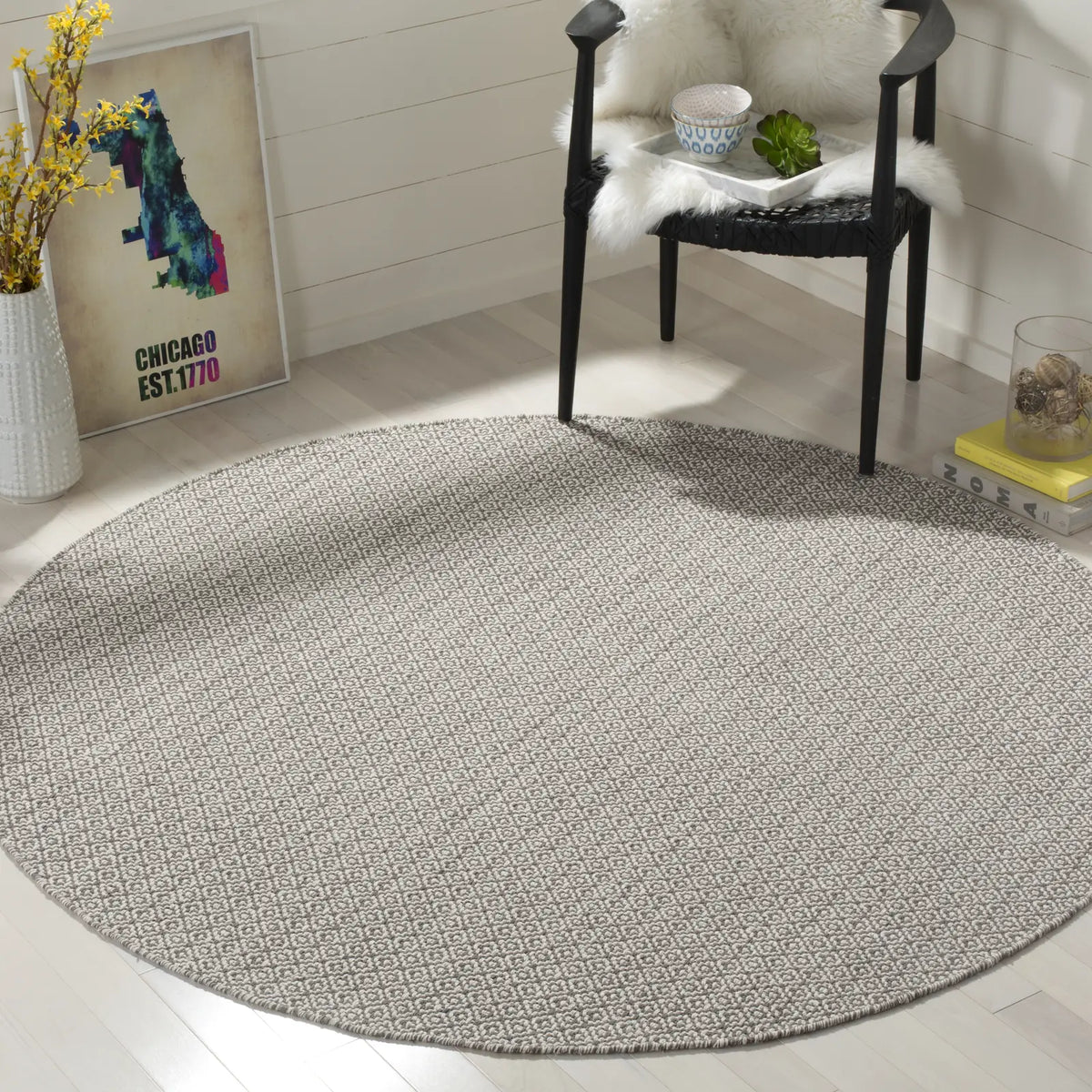 Safavieh Montauk 6'-0" x 6'-0" Rug in Ivory / Grey