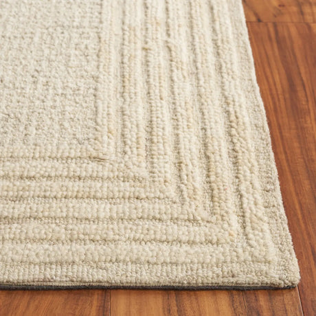 Safavieh Ebony 4'-0" x 6'-0" Rug in Ivory / Beige
