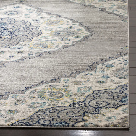 Safavieh Madison 4'-0" x 6'-0" Rug in Light Grey / Blue