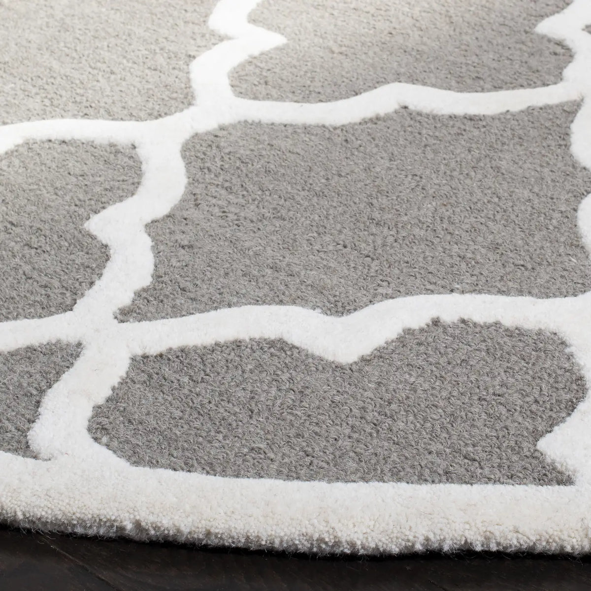 Safavieh Cambridge 6'-0" x 6'-0" Rug in Dark Grey / Ivory
