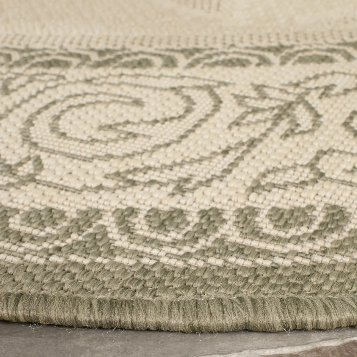 Safavieh Courtyard 6'-7" x 6'-7" Rug in Natural / Olive