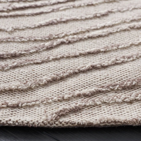 Safavieh Trace 6'-0" x 6'-0" Rug in Brown / Ivory