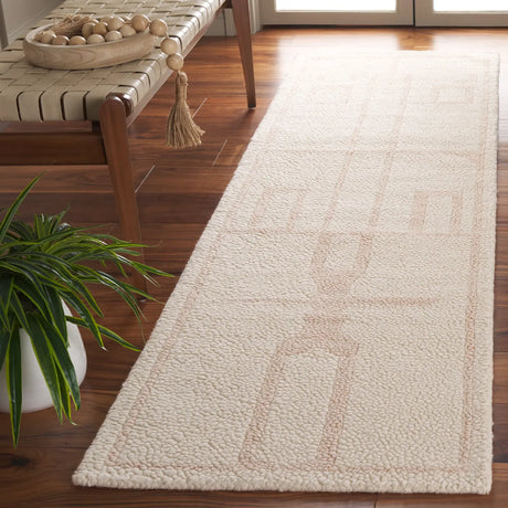 Safavieh Fifth Avenue 2'-3" x 8'-0" Rug in Ivory / Pink