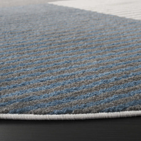 Safavieh Pyramid 6'-7" x 6'-7" Rug in Ivory / Grey Navy