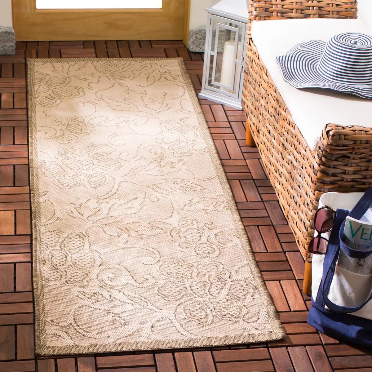 Safavieh Courtyard 2'-3" x 10'-0" Rug in Natural / Brown