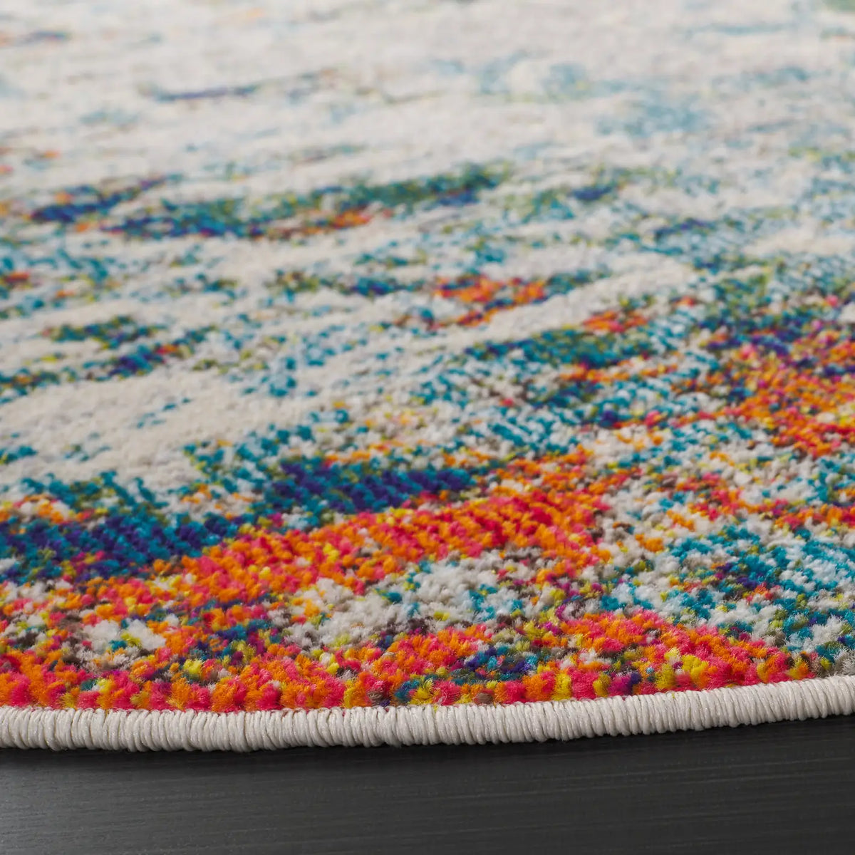 Safavieh Madison 6'-7" x 6'-7" Rug in Green / Rust