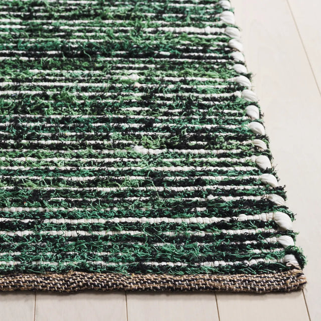 Safavieh Cape Cod 4'-0" x 6'-0" Rug in Green / Black