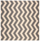 Safavieh Courtyard 6'-7" x 6'-7" Rug in Grey / Beige