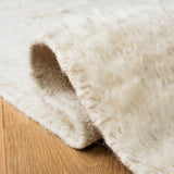 Safavieh Casablanca 5'-0" x 8'-0" Rug in Ivory