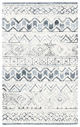 Safavieh Roslyn 3'-0" x 5'-0" Rug in Black / Ivory