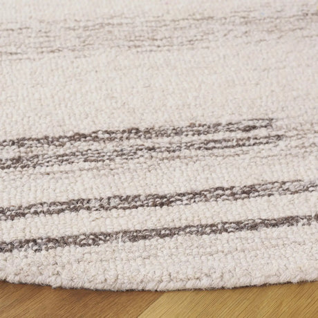 Safavieh Metro 6'-0" x 6'-0" Rug in Ivory / Brown