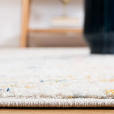 Safavieh Tulum 4'-0" x 6'-0" Rug in Ivory / Blue