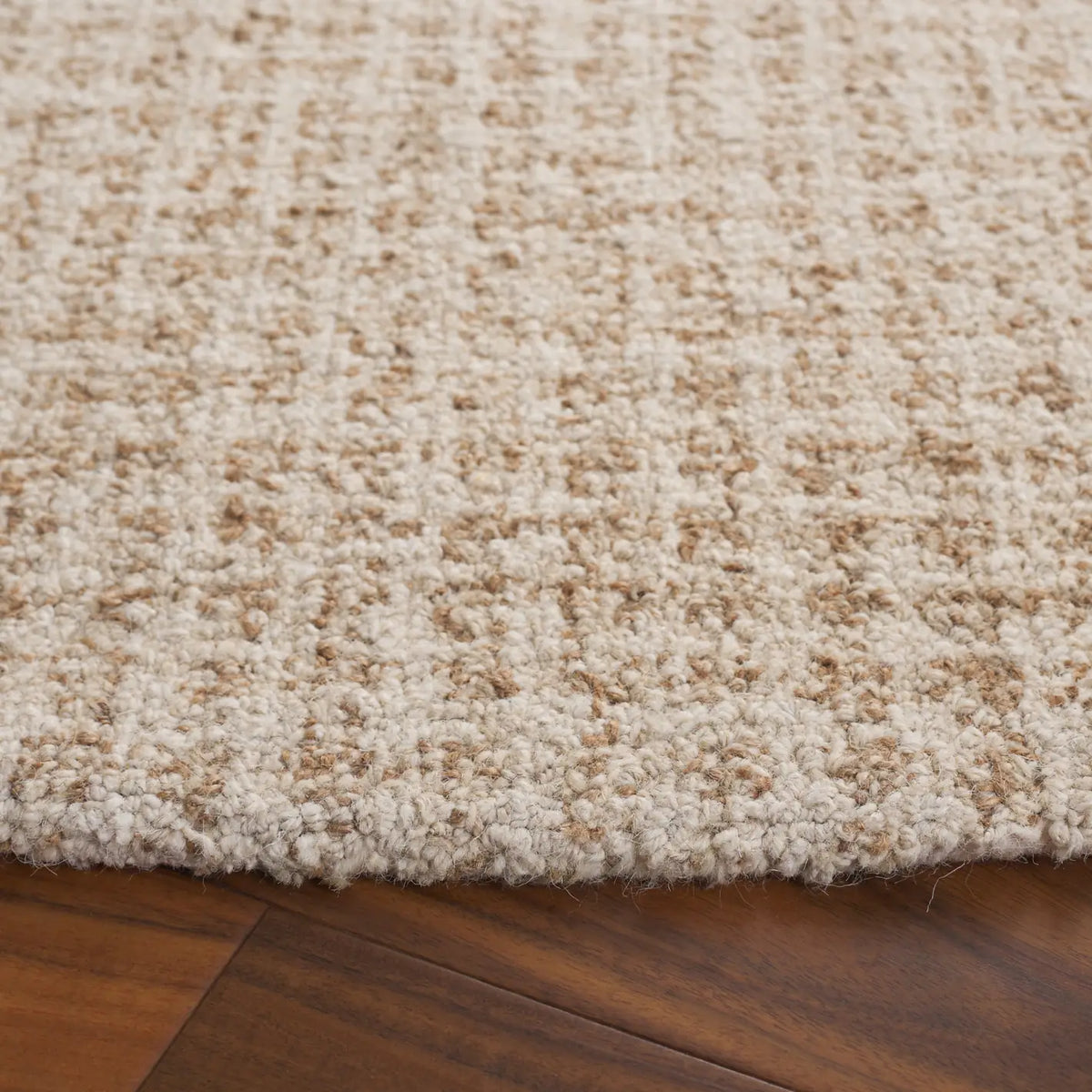 Safavieh Ebony 6'-0" x 6'-0" Rug in Beige / Gold
