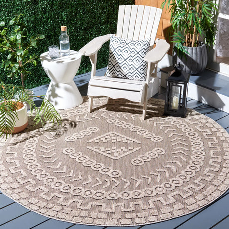 Safavieh Global 6'-7" x 6'-7" Rug in Beige / Light Beige