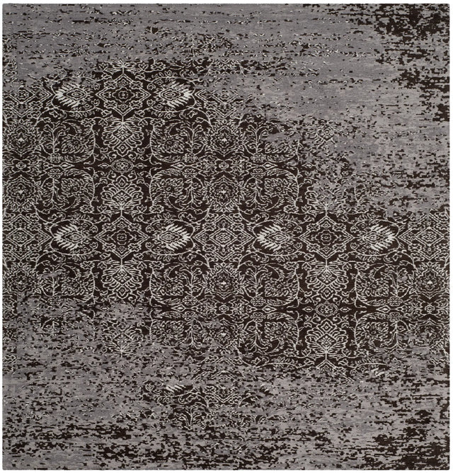 Safavieh Classic Vintage 6'-0" x 6'-0" Rug in Silver / Brown