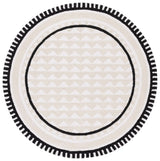 Safavieh Capri 6'-0" x 6'-0" Rug in Ivory / Beige
