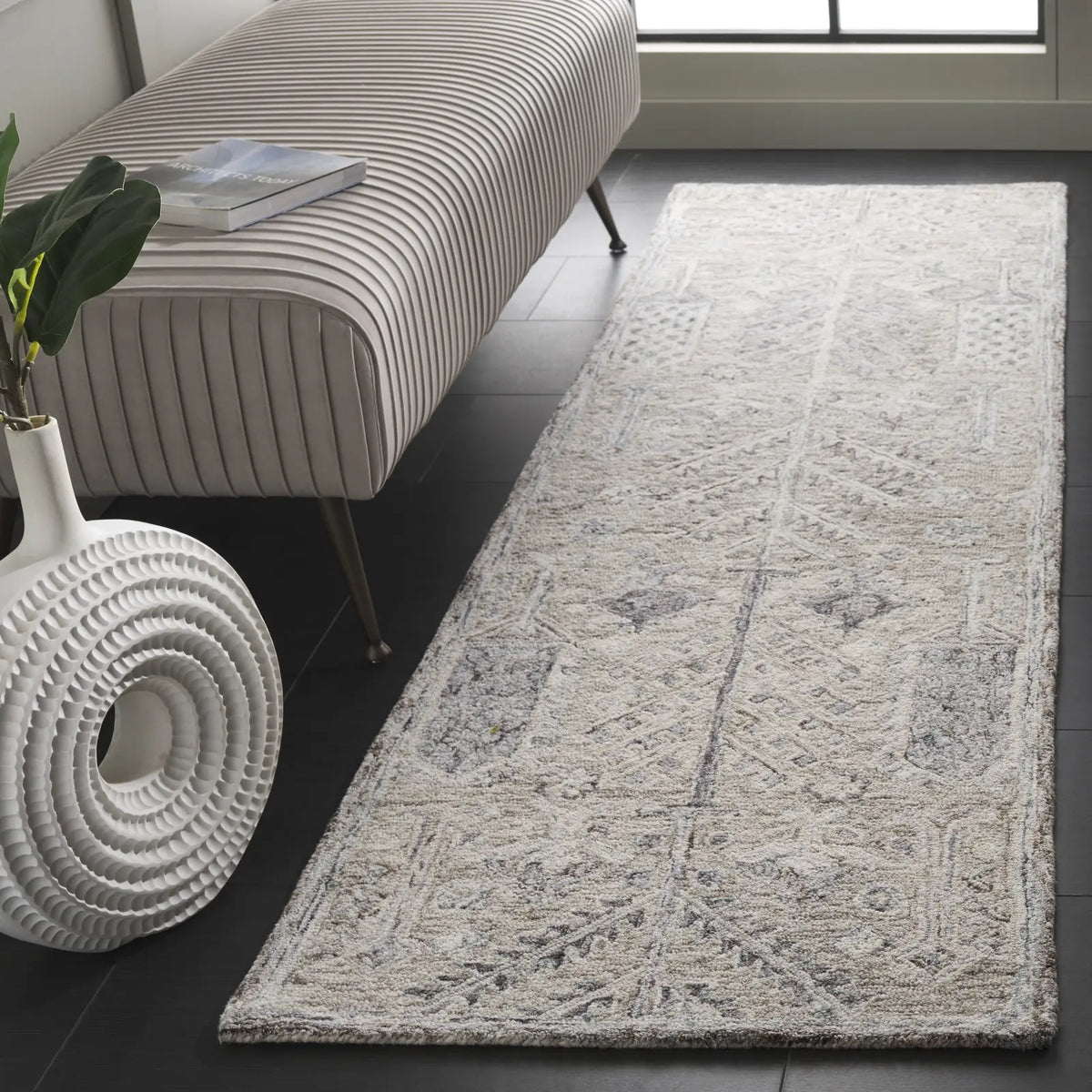 Safavieh Metro 2'-3" x 8'-0" Rug in Grey / Ivory