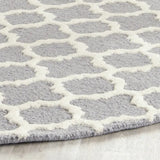 Safavieh Cambridge 6'-0" x 6'-0" Rug in Silver / Ivory