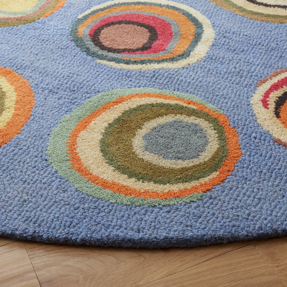 Safavieh Soho 6'-0" x 6'-0" Rug in Blue / Multi