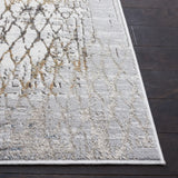 Safavieh Bel Air 4'-5" x 6'-5" Rug in Beige / Gold