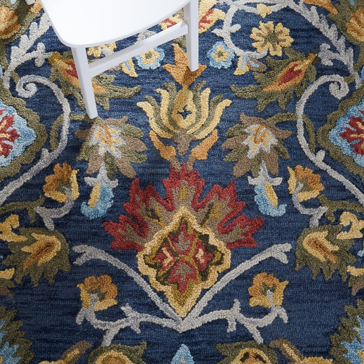 Safavieh Blossom Blm402A Navy/Multi Rug