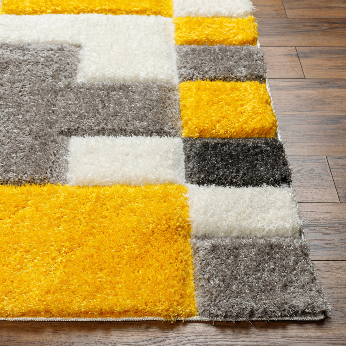 Surya Bologna Bog-2309 Amber, Pearl, Light Silver Rug.