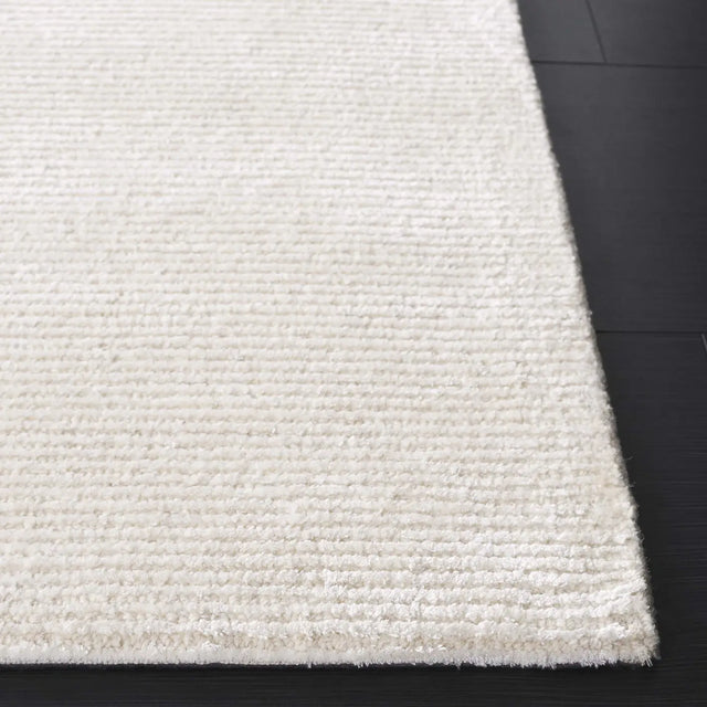 Safavieh Soho 4'-0" x 6'-0" Rug in Ivory