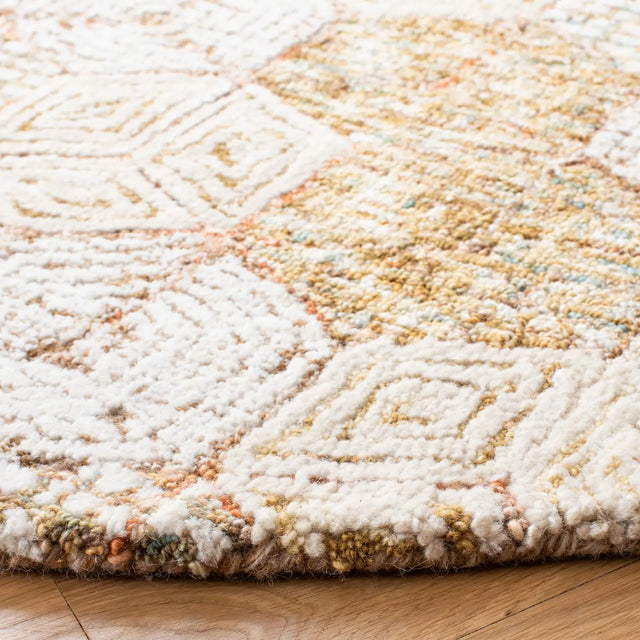 Safavieh Soho 6'-0" x 6'-0" Rug in Beige / Taupe