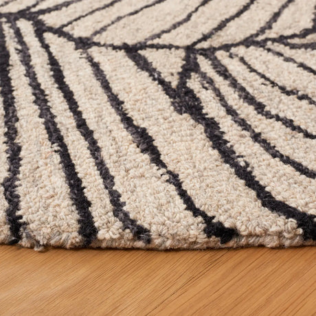 Safavieh Metro 6'-0" x 6'-0" Rug in Black / Ivory