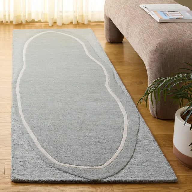 Safavieh Fifth Avenue 2'-3" x 8'-0" Rug in Grey / Ivory