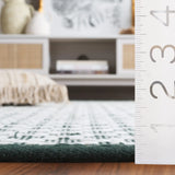 Safavieh Vermont 4'-0" x 6'-0" Rug in Green / Ivory