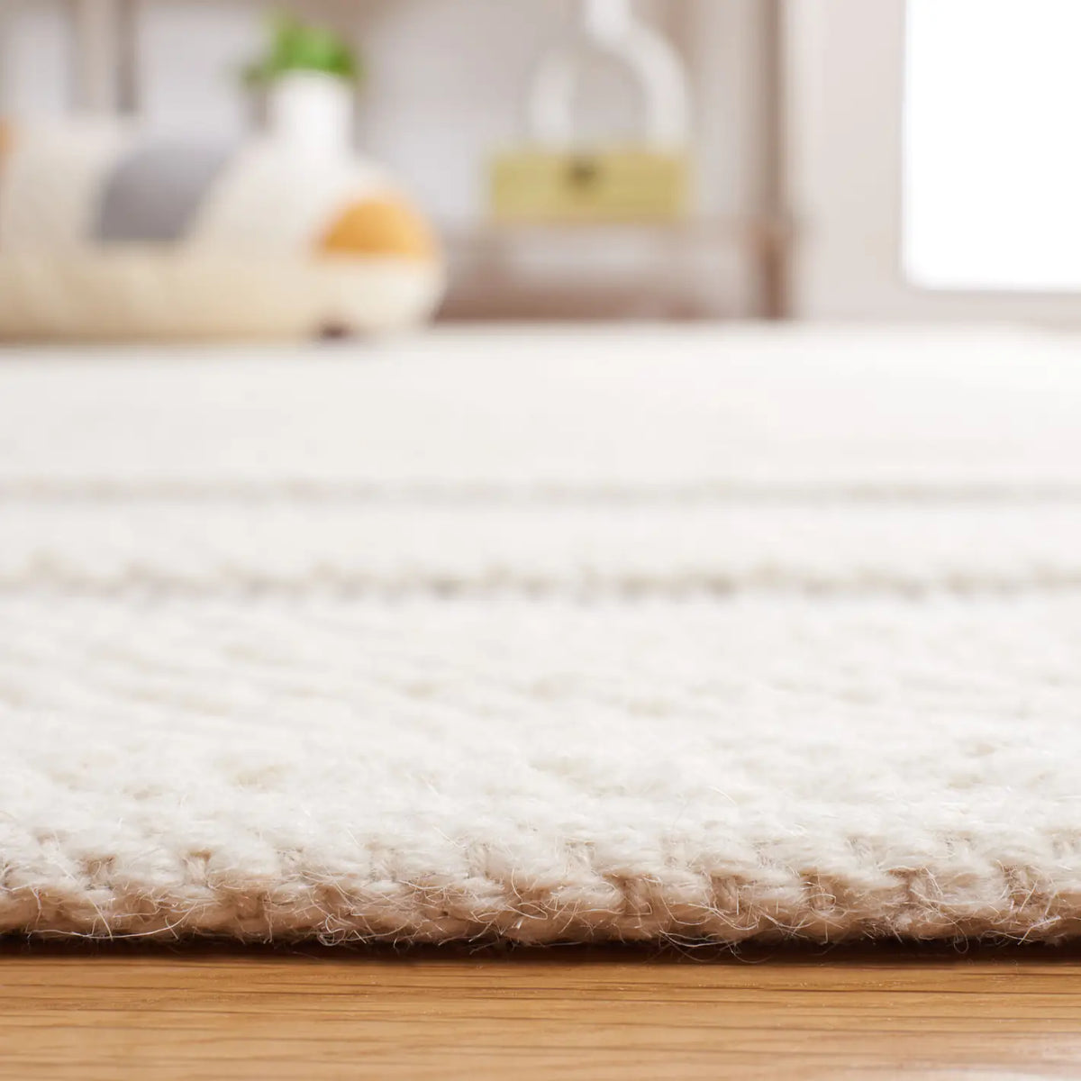 Safavieh Natura 4'-0" x 6'-0" Rug in Ivory / Grey