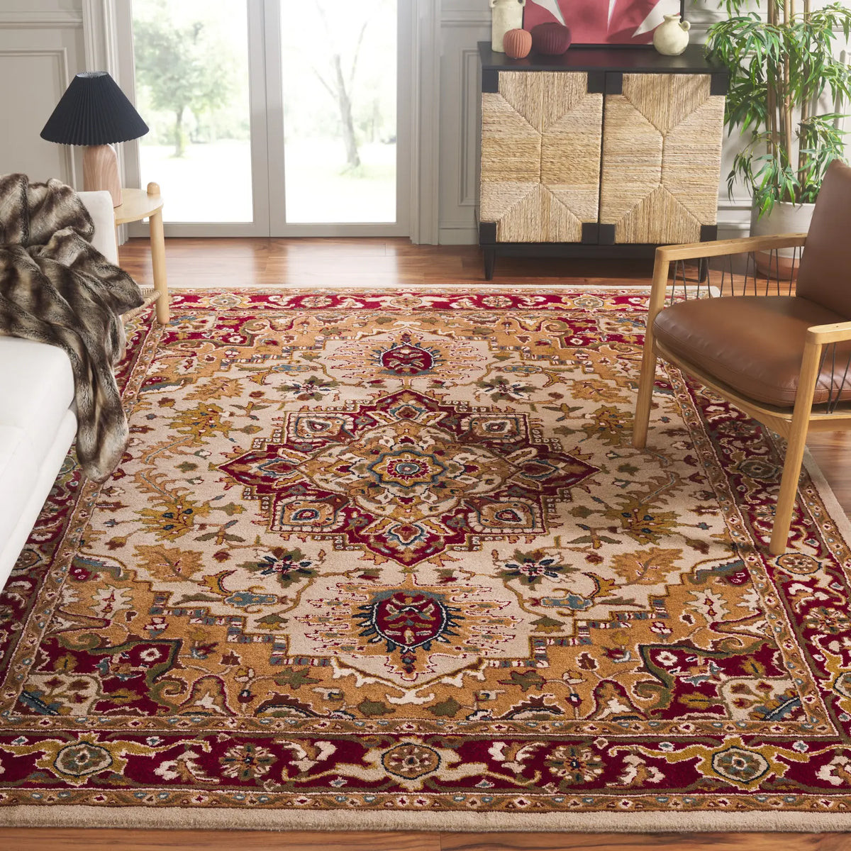 Safavieh Classic 9'-6" x 13'-6" Rug in Light Gold / Red