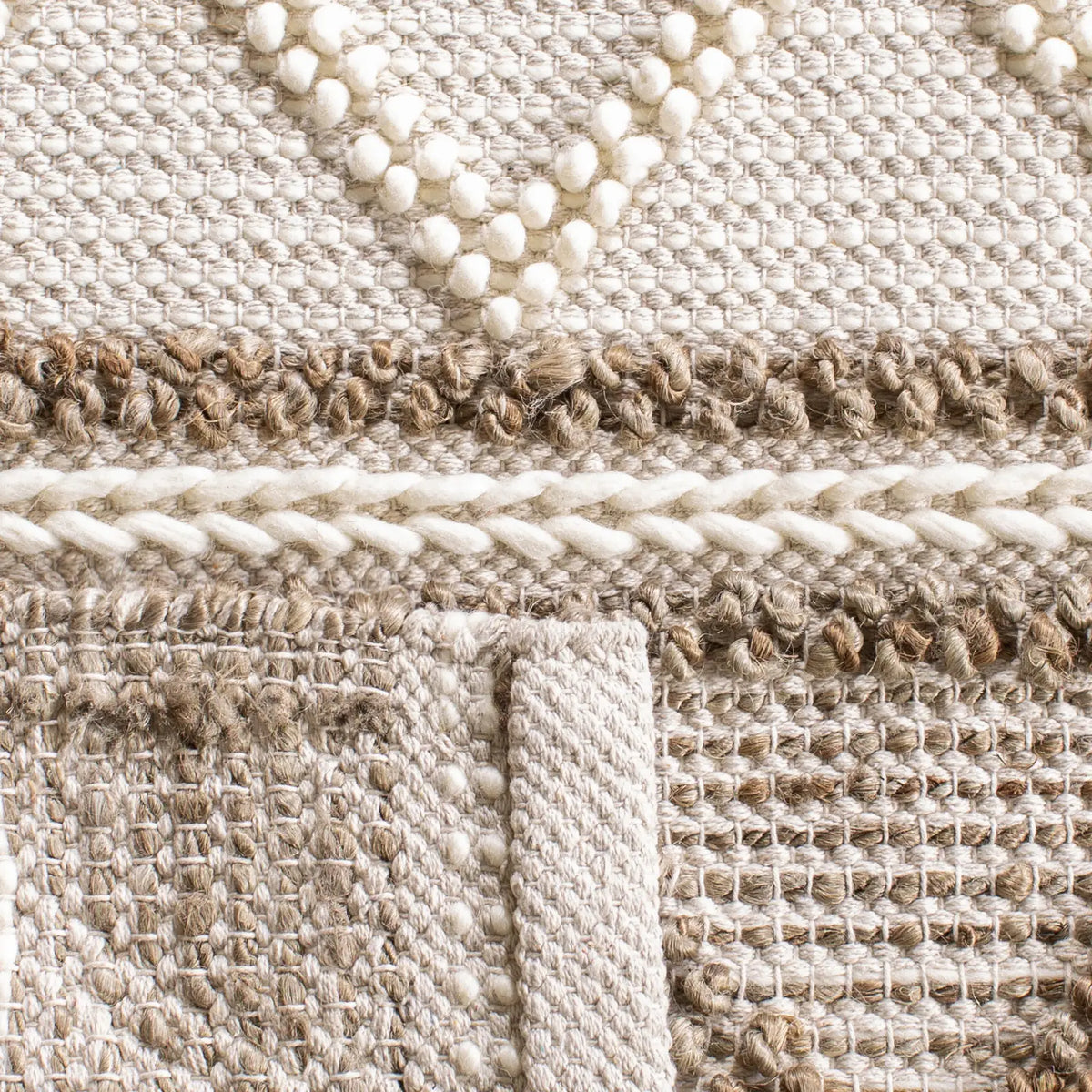 Safavieh Natural Fiber 4'-0" x 6'-0" Rug in Taupe / Ivory