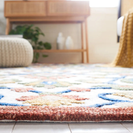 Safavieh Blossom 4'-0" x 6'-0" Rug in Ivory / Green