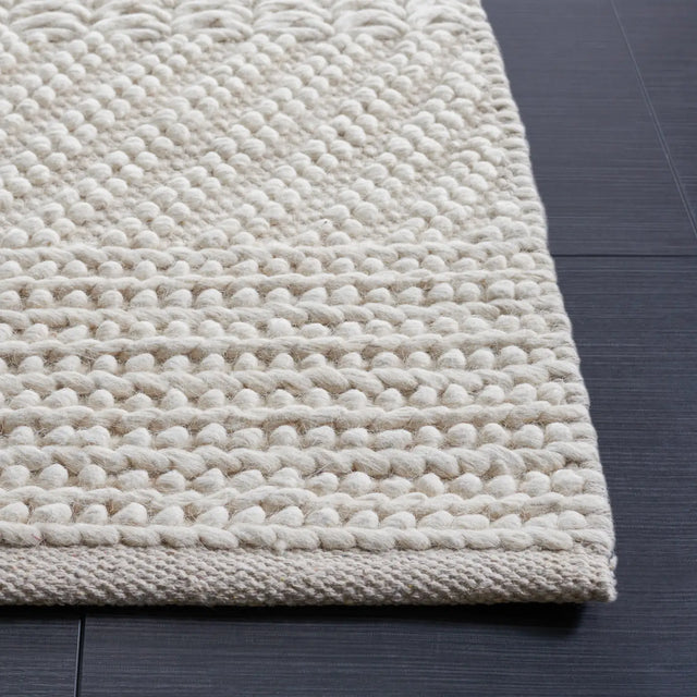 Safavieh Natura 4'-0" x 6'-0" Rug in Ivory