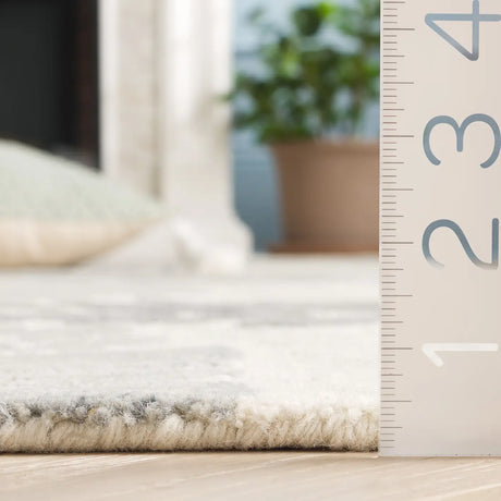 Safavieh Martha Stewart 300 4'-0" x 6'-0" Rug in Ivory / Grey