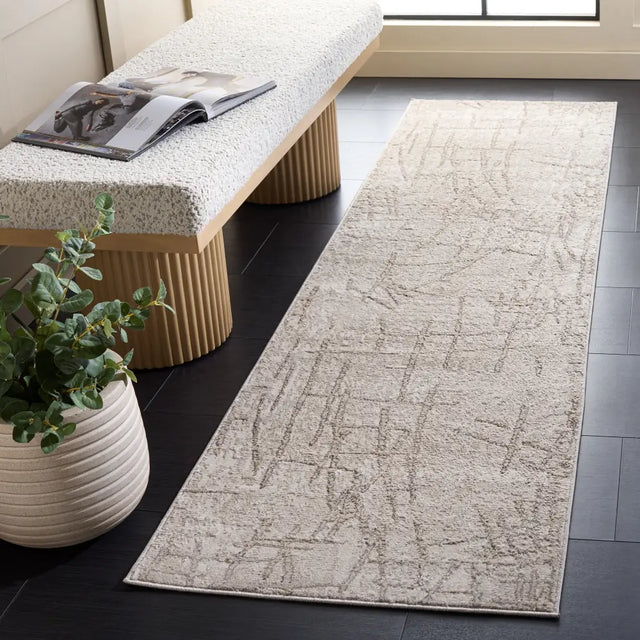 Safavieh Spectrum 2'-2" x 8'-0" Rug in Beige / Light Grey