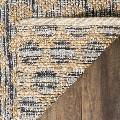 Safavieh Cape Cod 5'-0" x 8'-0" Rug in Black / Natural