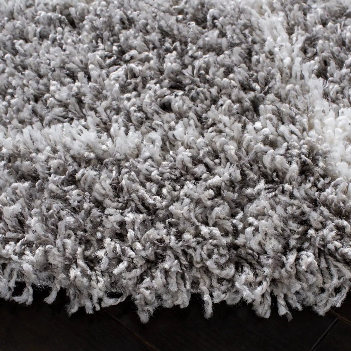 Safavieh Pro Lux Shag 400 6'-7" x 6'-7" Rug in Grey / Ivory