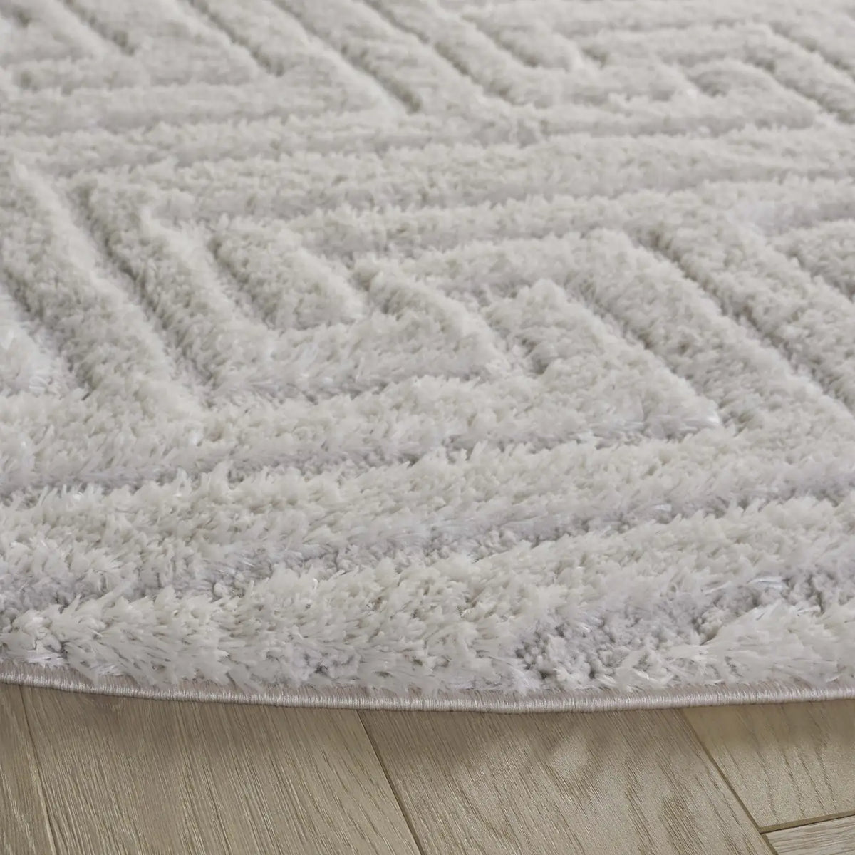 Safavieh Tahoe Shag 6'-7" x 6'-7" Rug in Ivory