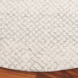 Safavieh Ebony 6'-0" x 6'-0" Rug in Ivory / Beige