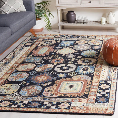 Safavieh Aspen 4'-0" x 6'-0" Rug in Black / Ivory