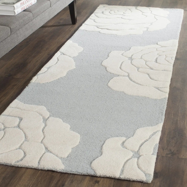 Safavieh Cambridge 2'-6" x 8'-0" Rug in Grey / Ivory