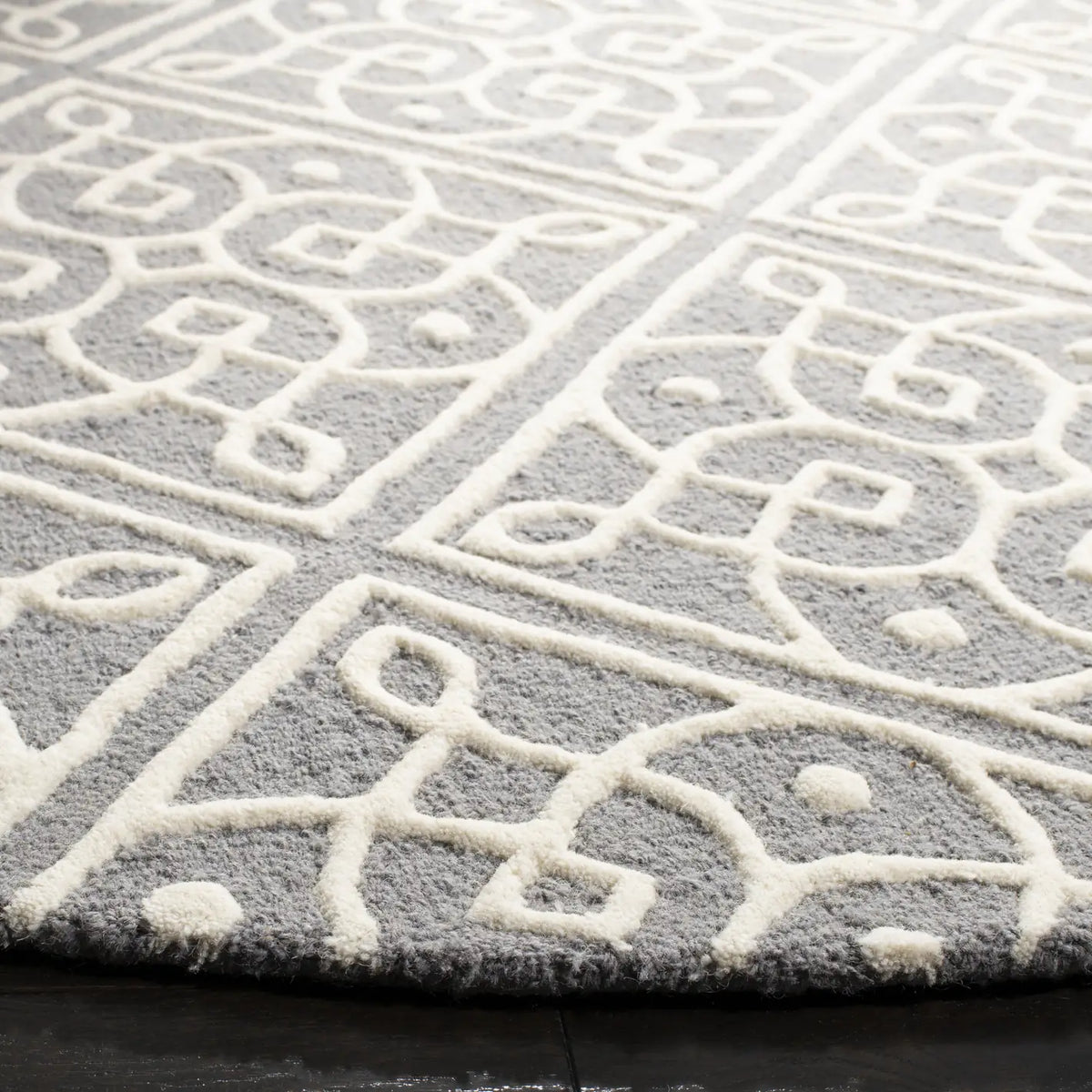 Safavieh Cambridge 6'-0" x 6'-0" Rug in Dark Grey / Ivory