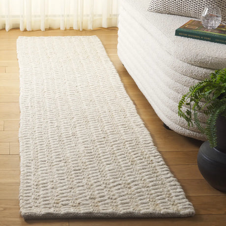 Safavieh Natural Fiber 2'-3" x 8'-0" Rug in Bleach / Ivory