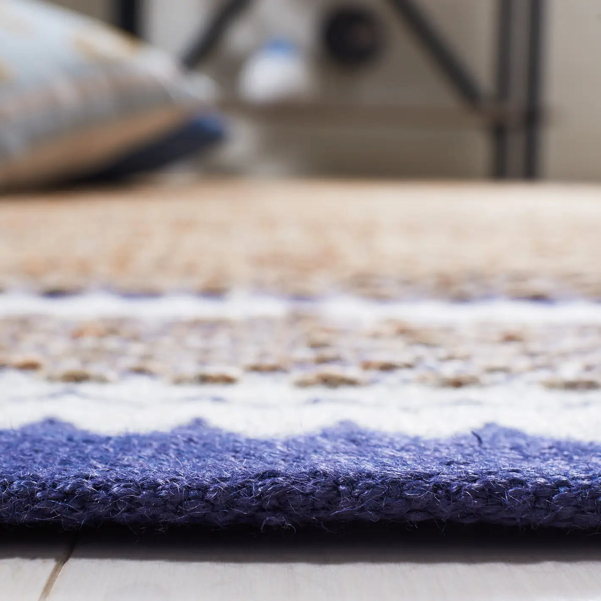 Safavieh Natural Fiber 4'-0" x 6'-0" Rug in Natural / Navy