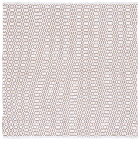 Safavieh Montauk 6'-0" x 6'-0" Rug in Beige / Ivory