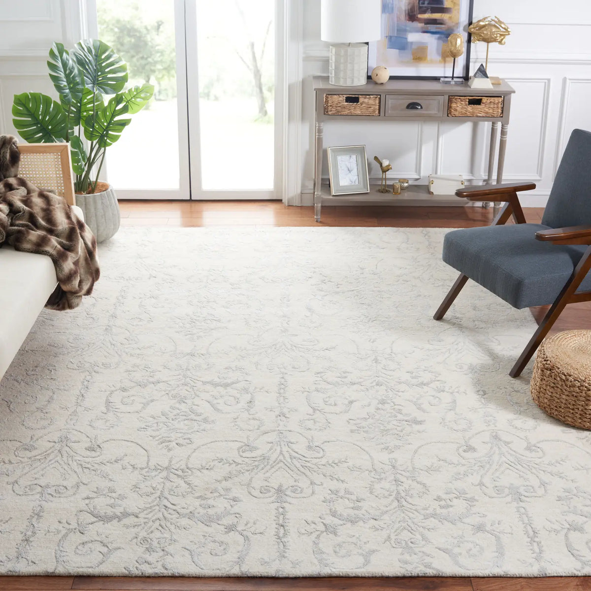 Safavieh Bella 10'-0" x 14'-0" Rug in Ivory / Grey